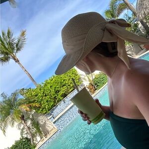 Meet your Posher, Katri